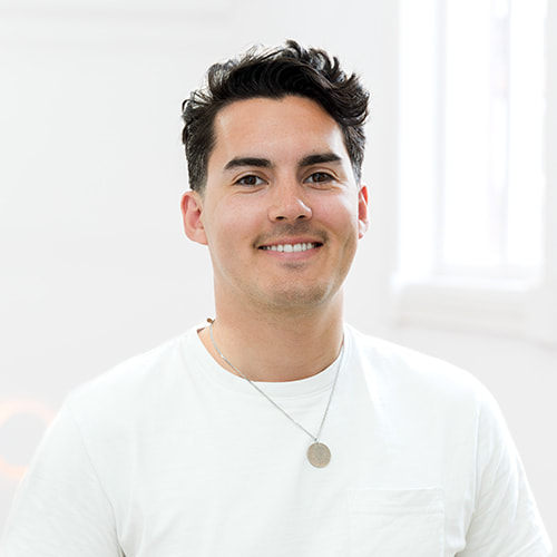 Steffan Morris Hernandez Headshot